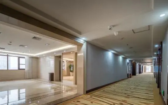 Vincent International Hotel