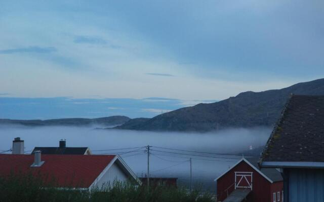 Kongsfjord Holiday Home