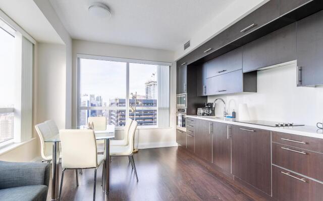 2 Bedroom  2 Bathroom Family Unit. FREE PARKING