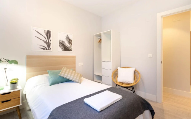 Old Town Vi Apartment With Parking By Aston Rentals