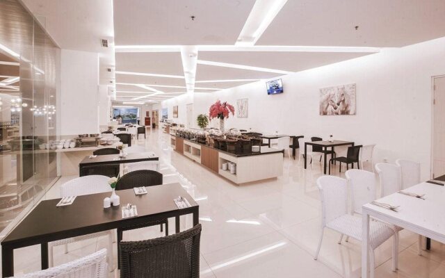 The Azana Hotel Airport Semarang