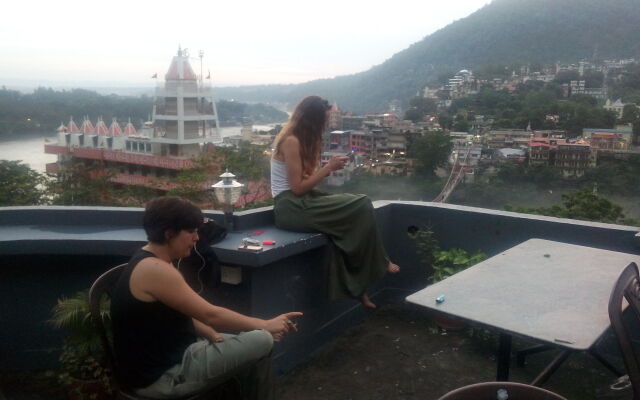 Bunk Stay Rishikesh - Hostel