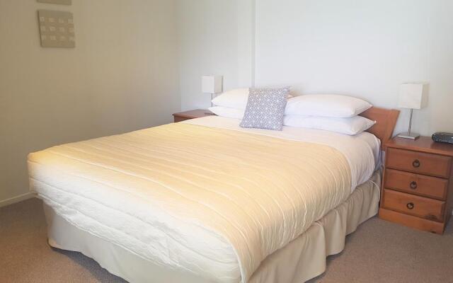 Waimahana 4 by Luxury Lakeside Accommodation