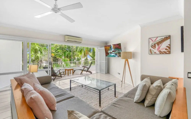 Poolside Apt In Alamanda Beachfront Resort 55