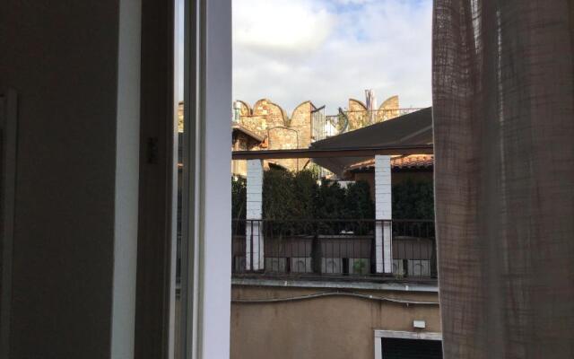 A due passi da Giulietta-Casa Montecchi
