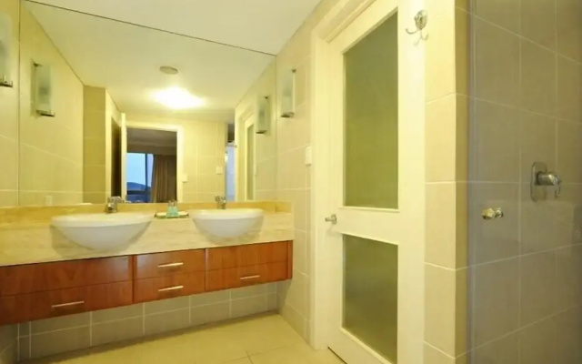 Ocean Pearl - Airlie Beach