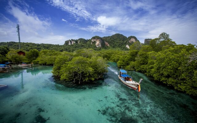 Phi Phi Ba Kao Bay Resort