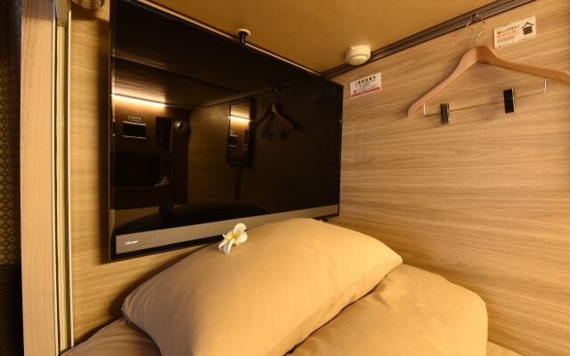 Capsule Hotel Anshin Oyado Premier Resort Kyoto Shijo Karasuma