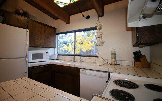 Mammoth S #135 2 Bedroom Condo