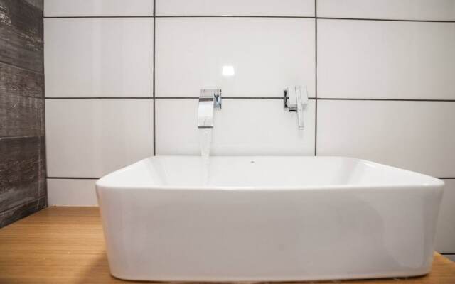 Secret Loft, 2min Walk From The Beach, High Tech