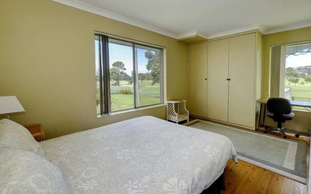 Retreat on Gleeson – Guest Rooms – Forster