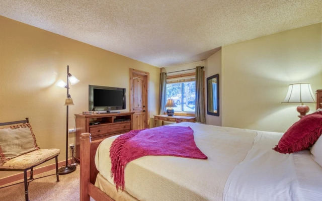 2 Bedroom Condo in Keystone - West Keystone