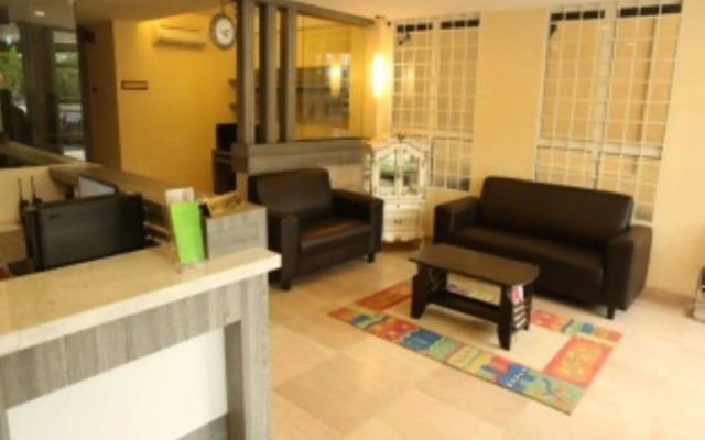OYO 124 Hotel Seniman Sentul (Sanitized Stay)