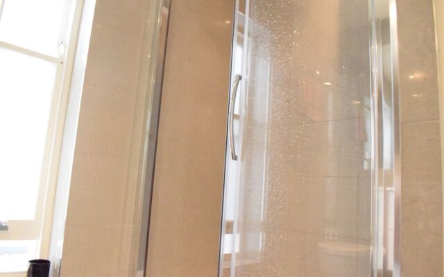 Modern 2 Bedroom Home in Chelsea