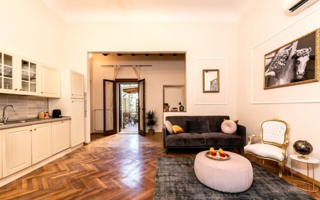 New Florence palazzo - 3 Bedrooms - Private Terrace - Wifi