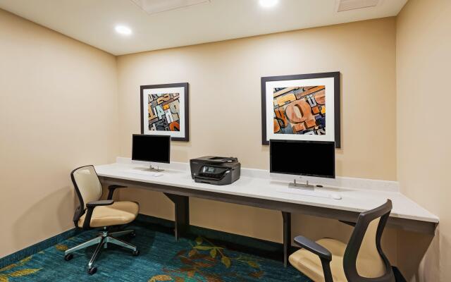 Candlewood Suites Lenexa - Overland Park Area