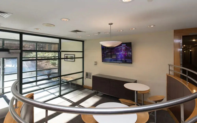 Hip 3BR in Brookline by Sonder