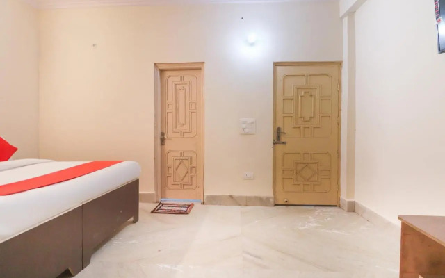 OYO 62711 Krishna Residency