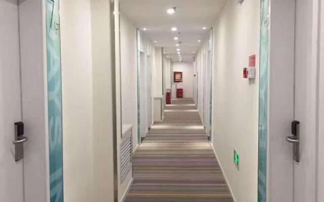 7Days Inn Urumqi Midong Middle Road Shenhua Mining Bureau Branch
