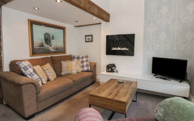 Flat 1