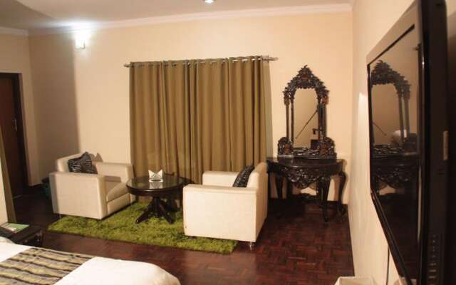 Hotel Saathi