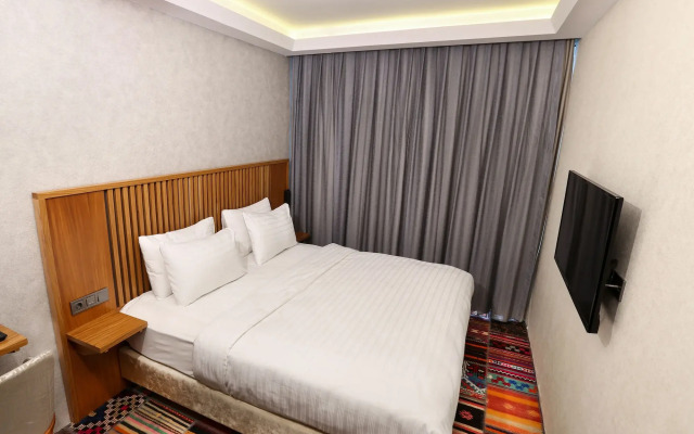 Discovery Hotel