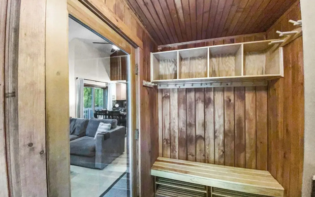 Okemo Westwood Condo 3 Bedroom Condo by RedAwning