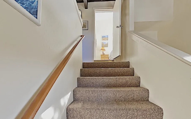 Family Friendly Summer Fun On the Mountain! Beautiful Condo With Exceptional Views by RedAwning