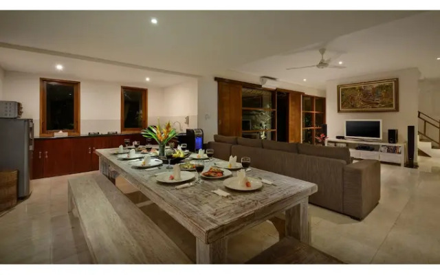 Balangan Beach Villa