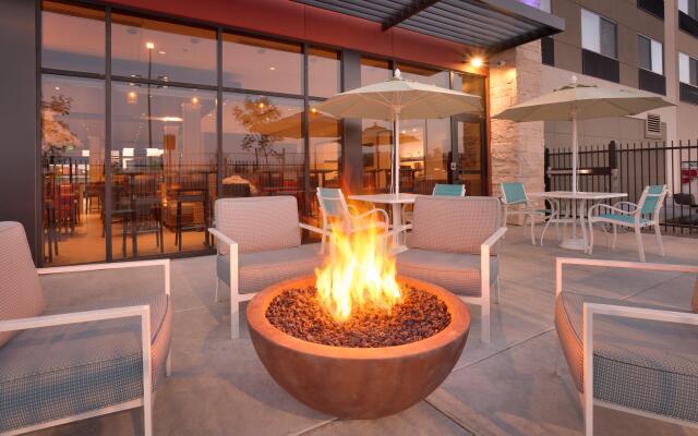 Holiday Inn Express & Suites Phoenix West - Buckeye by IHG