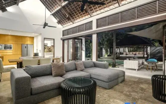 Villa Iris by BaliSuperHost