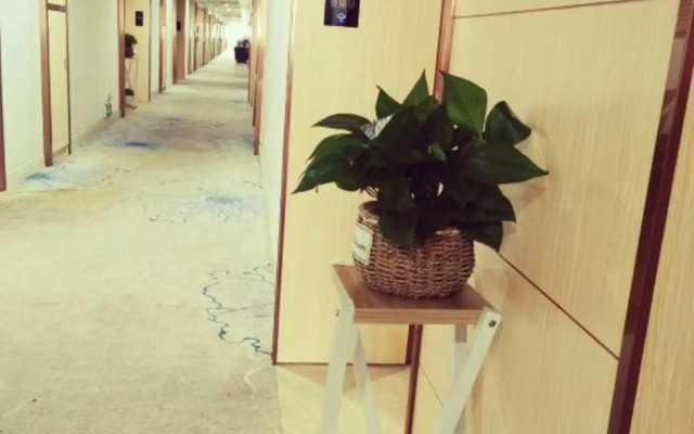 Qiantu Business Hotel(San Shui Guang Chang Dian)