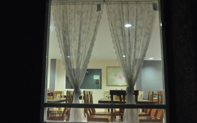 Kriss Residence