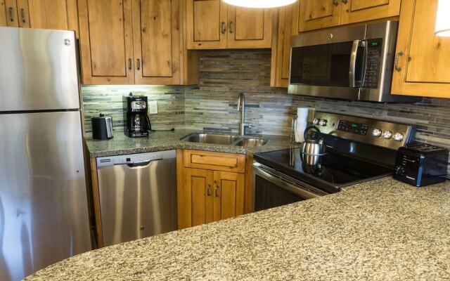 Rustice Conod with Modern Kitchen  Facilities by RedAwning