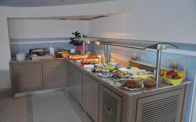 Philoxenia Hotel
