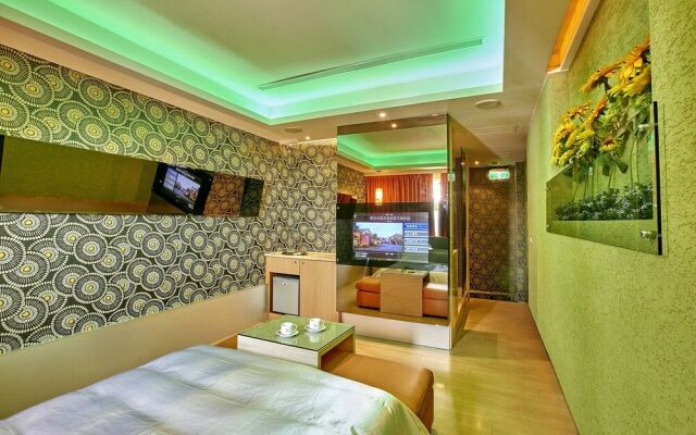 Gold Motel
