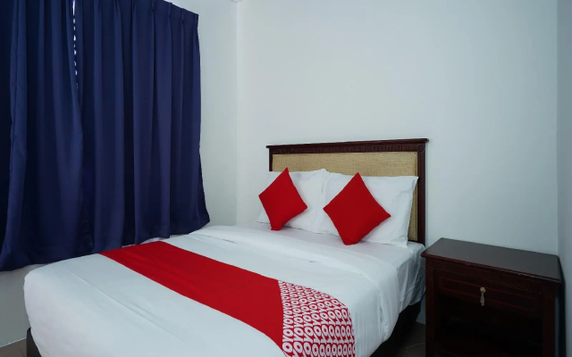 OYO 43955 N9 Business Hotel