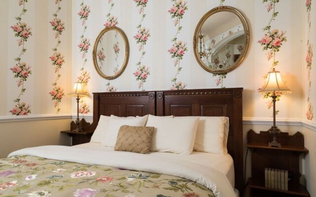 Inn at Pine Terrace