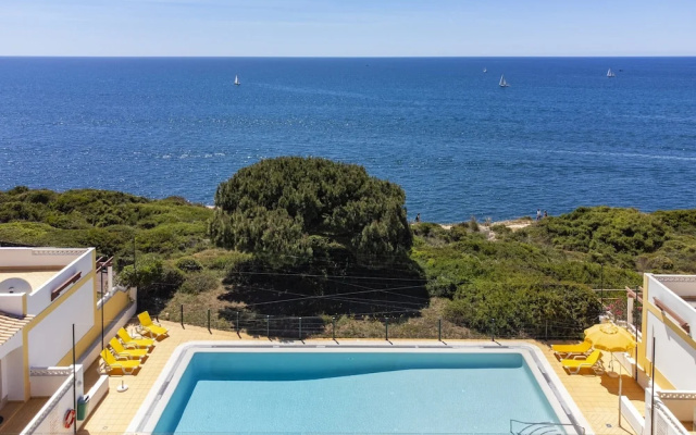 Seaside Apartment in Benagil With Terrace