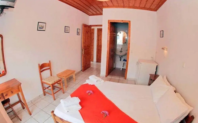 Glaros Guesthouse