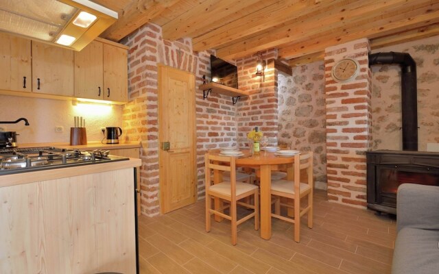 Cozy Holiday Home With Garden in Starigrad
