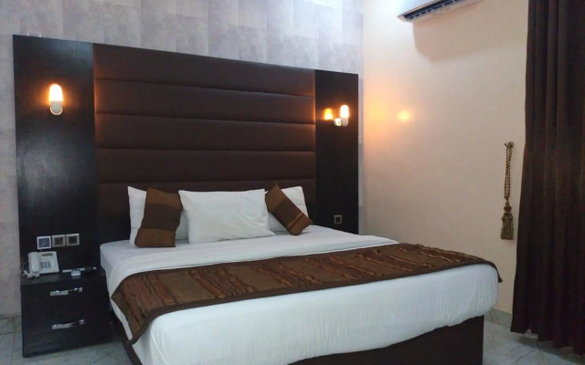 Bana Hotel & Suites