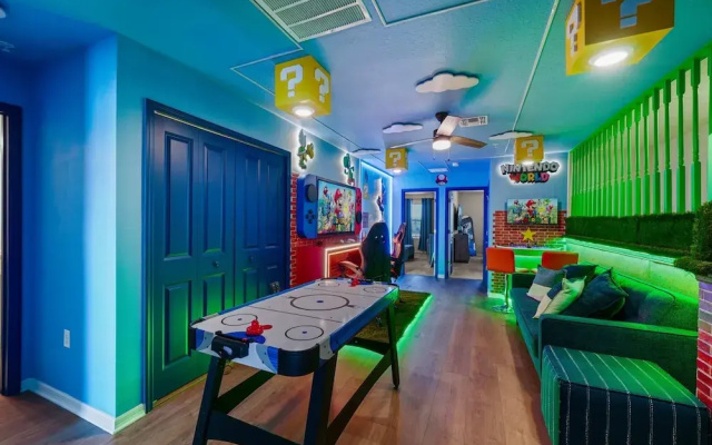 Modern 5BR Nintendo Loft Private Pool 16144