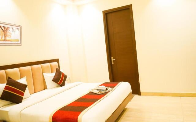 Roomshala 024 Luxury Stays Sector 12