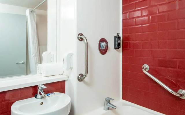 go2 portishead marina hotel