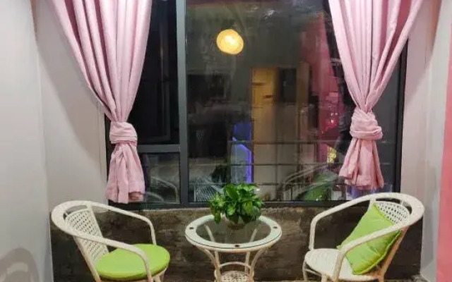 Backstreet Youth Hostel Yangshuo