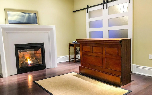 Newsroom Suites