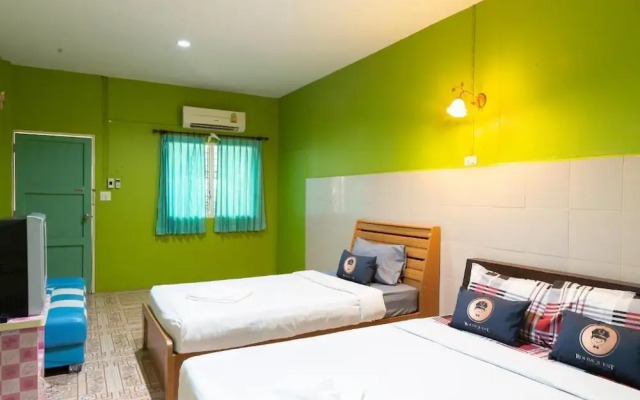 Roomquest Amphawa Vaylasamran Floating Market