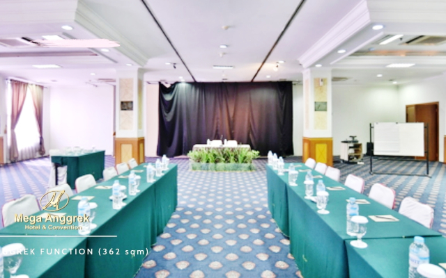 Mega Anggrek Hotel & Convention