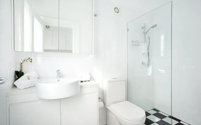 Chic and Characterful Studio Apartment